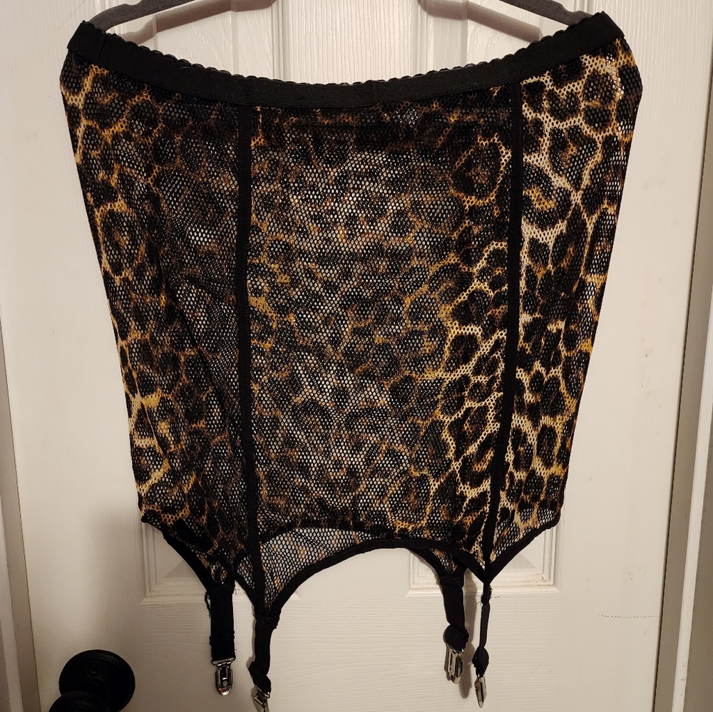 Killstar Fishnet Garter Skirt in leopard, size 3X